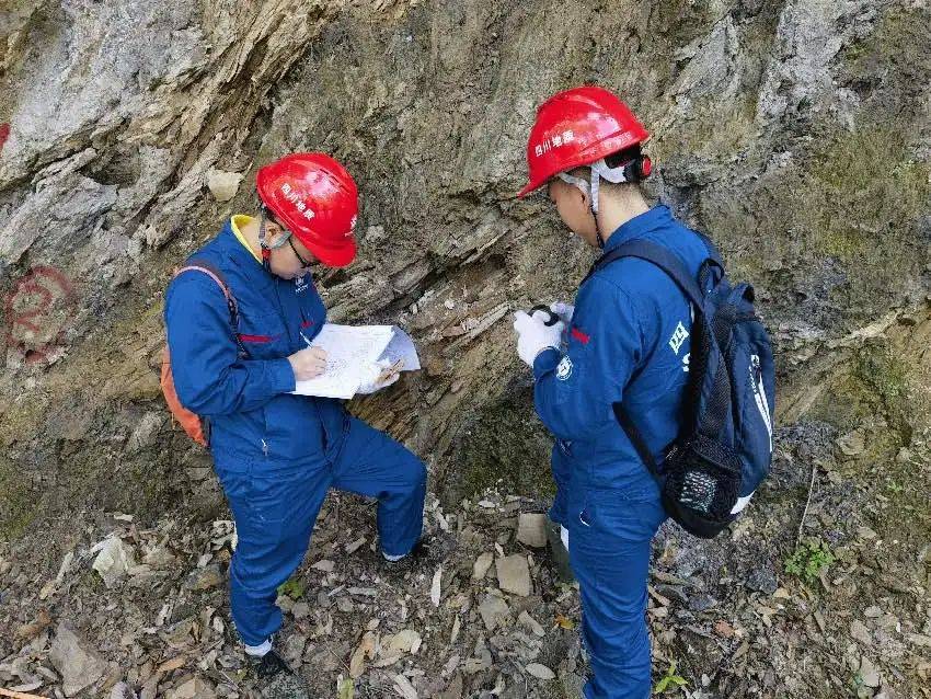 矿山地质勘探评估全流程解析：从野外调查到报告备案，助您科学决策规避风险