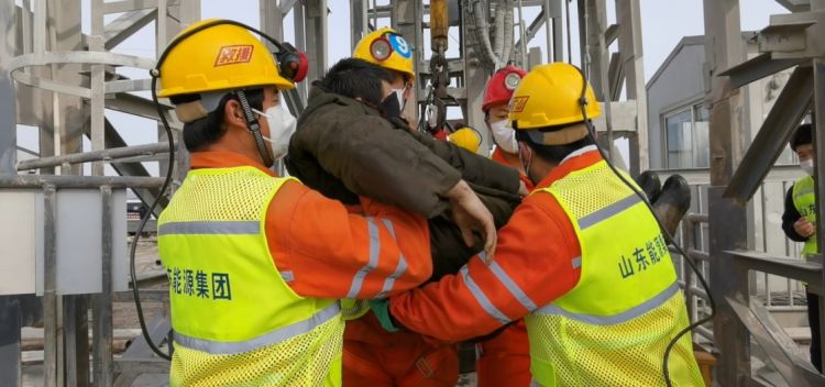 矿山安全装备:守护矿工生命的隐形防线,让井下作业更安全便捷